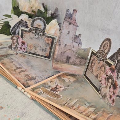 SCRAPBOOKING ONLINE WORKSHOP SASSENACH ALBUM WITHOUT KIT - BellalunaCrafts - Scrapbooking